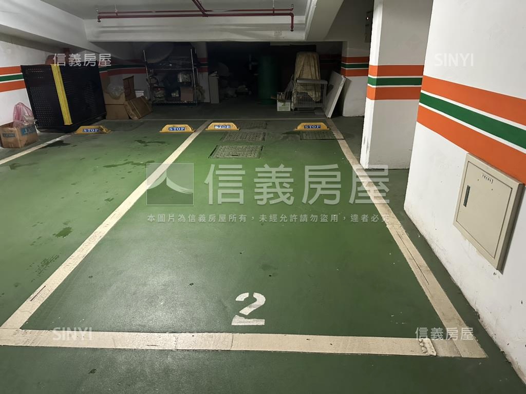 麗緻坡平車位房屋室內格局與周邊環境