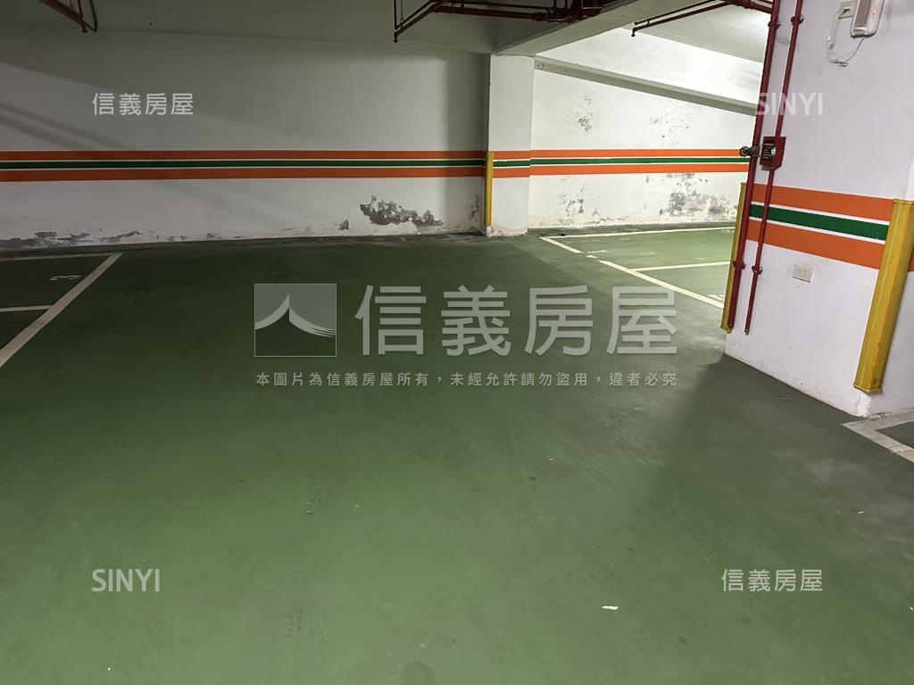 麗緻坡平車位房屋室內格局與周邊環境