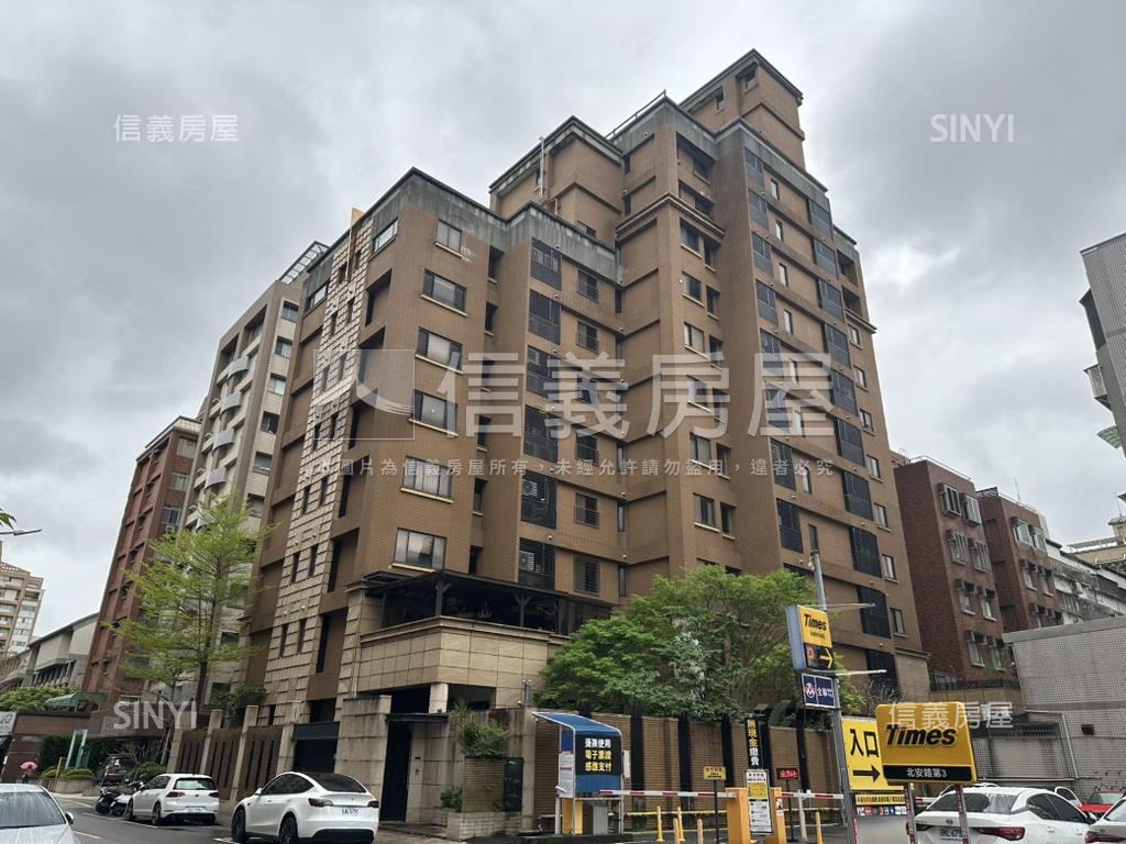 麗緻坡平車位房屋室內格局與周邊環境