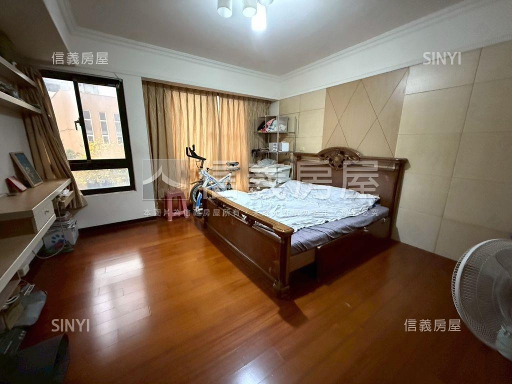 皇家特區６房透天房屋室內格局與周邊環境