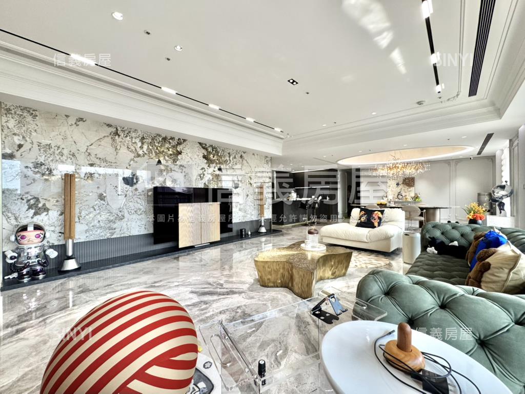 七期百貨新市政旁奢華豪宅房屋室內格局與周邊環境