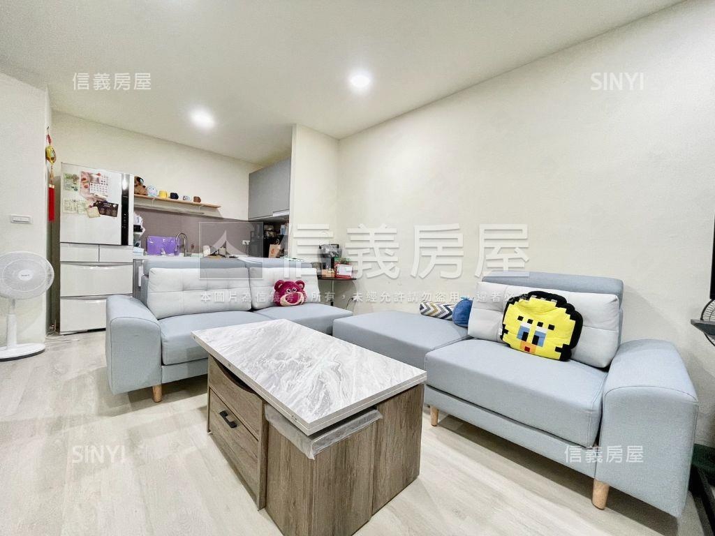 五甲面寬精美車庫透天房屋室內格局與周邊環境