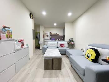 五甲面寬精美車庫透天