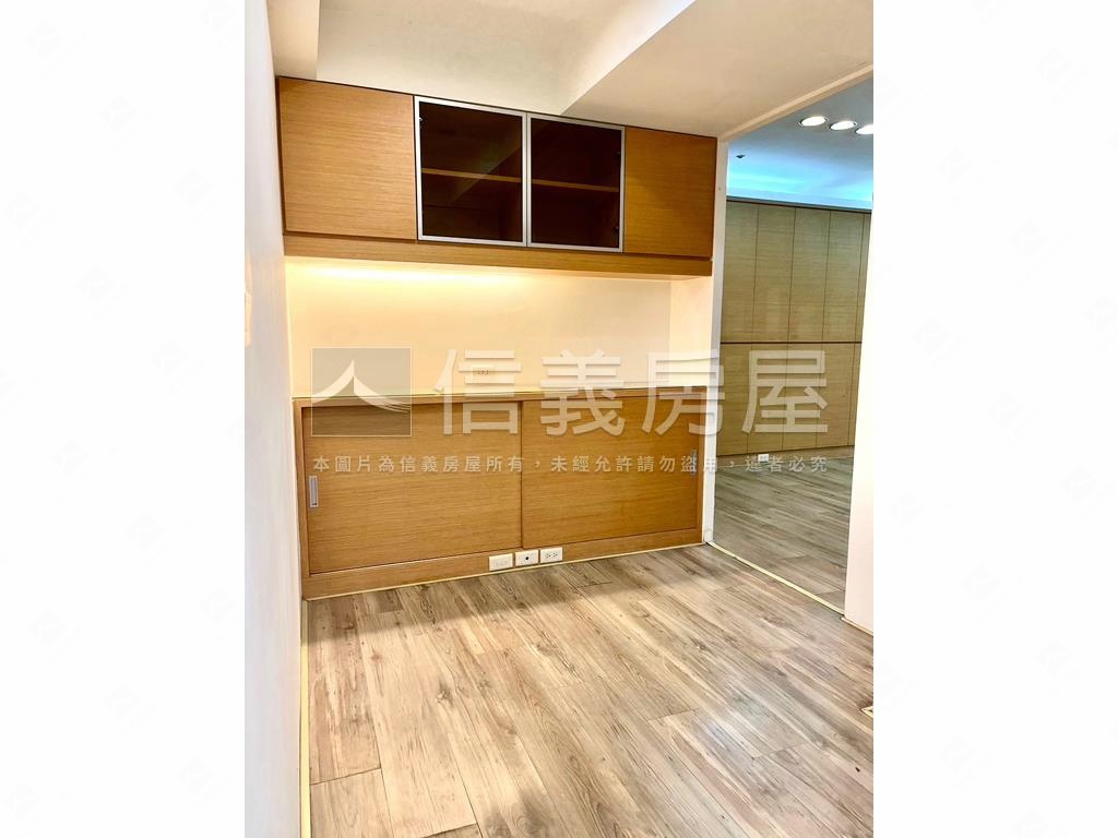 富比世★美妝露台戶房屋室內格局與周邊環境