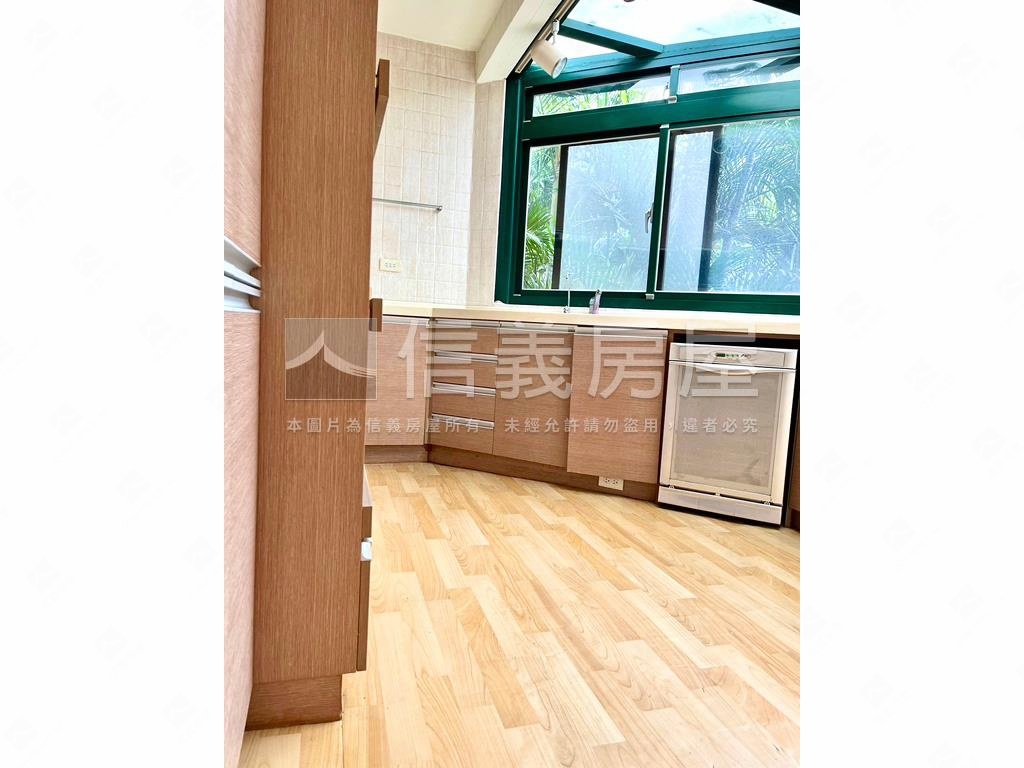 富比世★美妝露台戶房屋室內格局與周邊環境