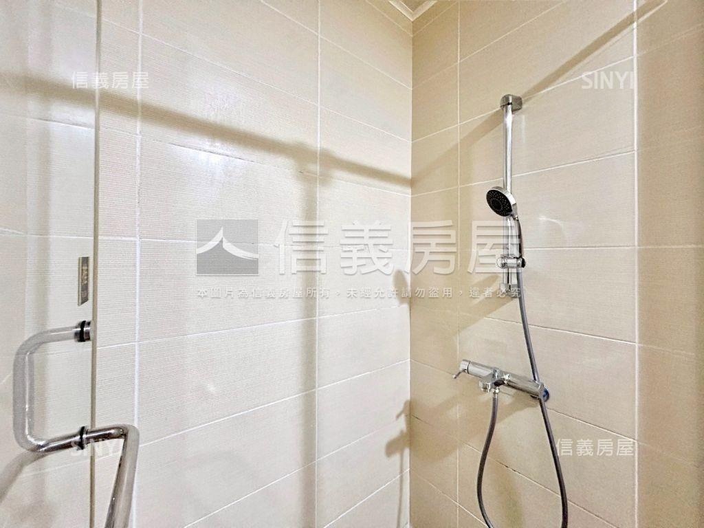 降價高樓邊間三房平面車位房屋室內格局與周邊環境