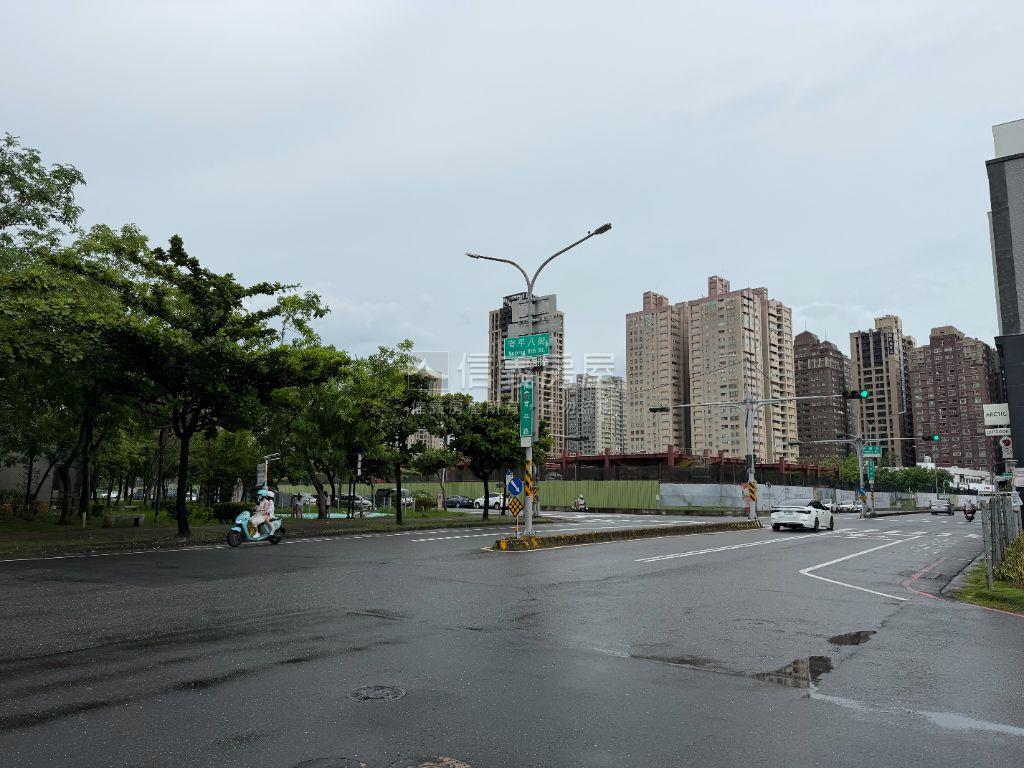 近安平圖書館３＋１房房屋室內格局與周邊環境