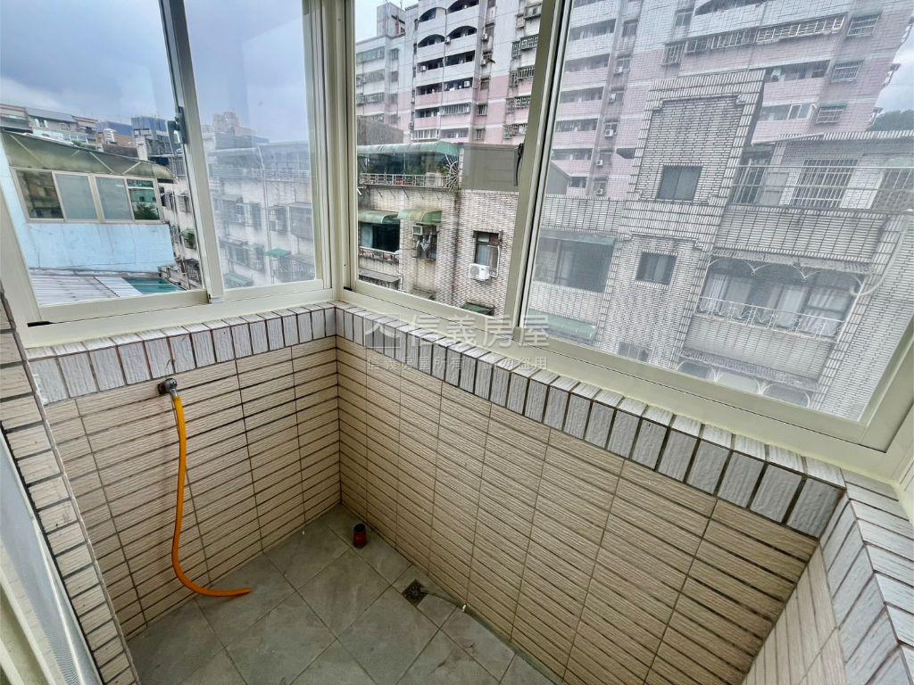 永安街低總全新兩房房屋室內格局與周邊環境