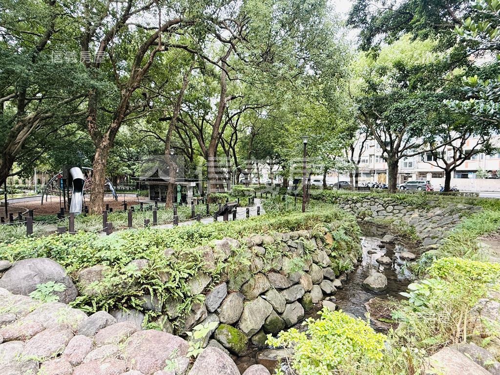 天母面公園景觀電梯房屋室內格局與周邊環境
