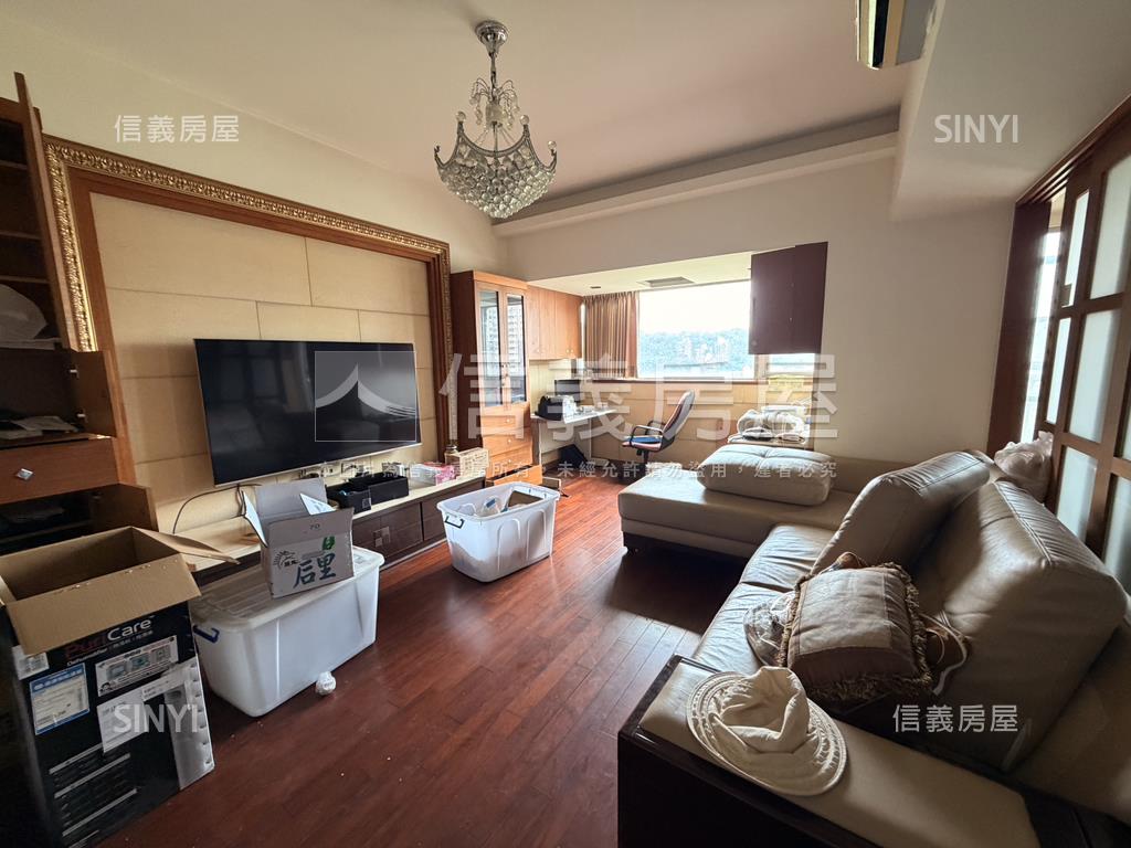 專任青年守則遼闊大空間房屋室內格局與周邊環境