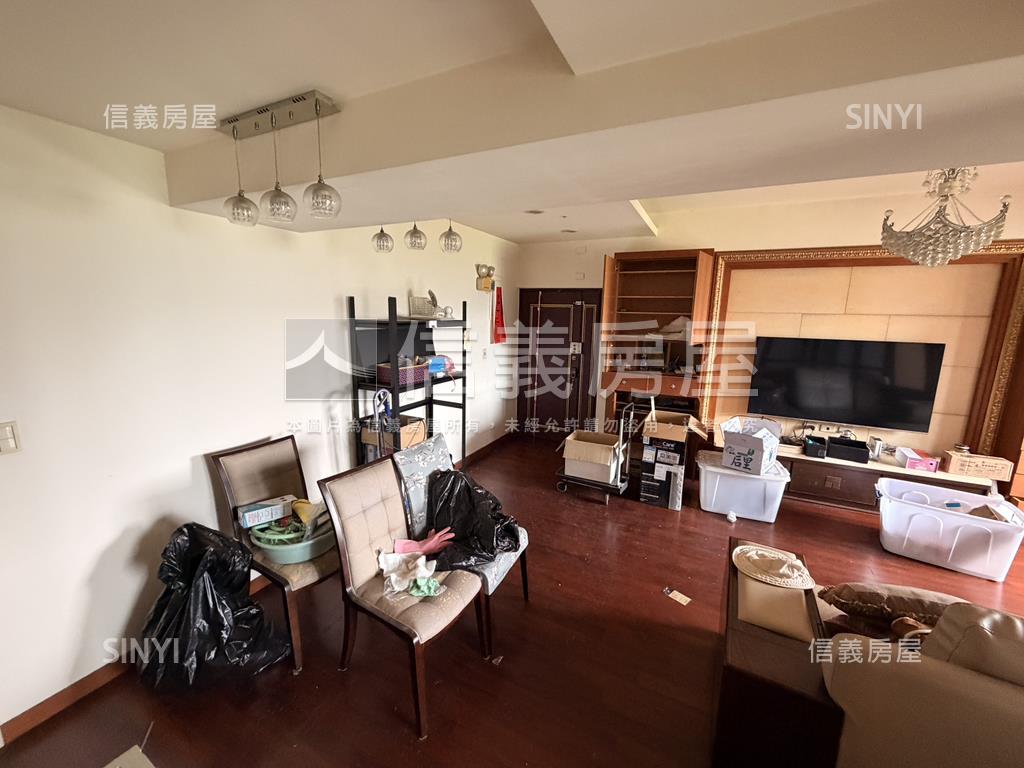 專任青年守則遼闊大空間房屋室內格局與周邊環境