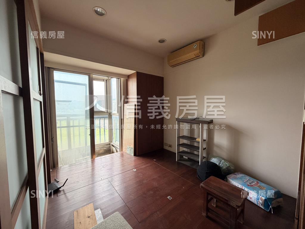 專任青年守則遼闊大空間房屋室內格局與周邊環境