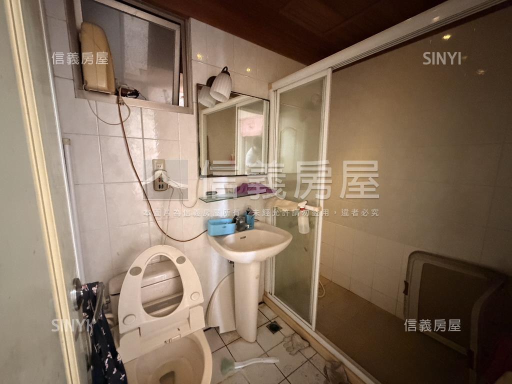 專任青年守則遼闊大空間房屋室內格局與周邊環境