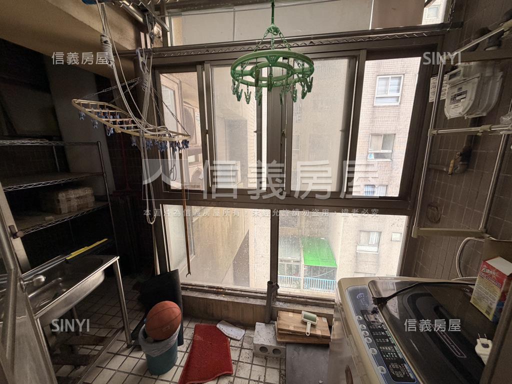 專任青年守則遼闊大空間房屋室內格局與周邊環境