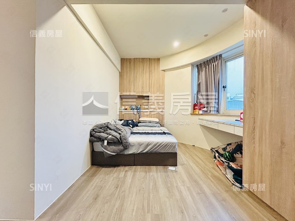 精美電梯四房近Ｙ２０站房屋室內格局與周邊環境