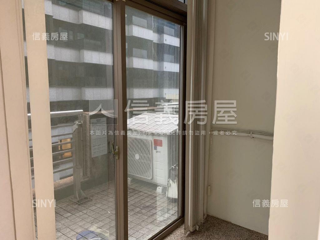 小型商辦福華廣場收租寶房屋室內格局與周邊環境