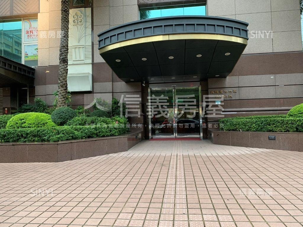 小型商辦福華廣場收租寶房屋室內格局與周邊環境