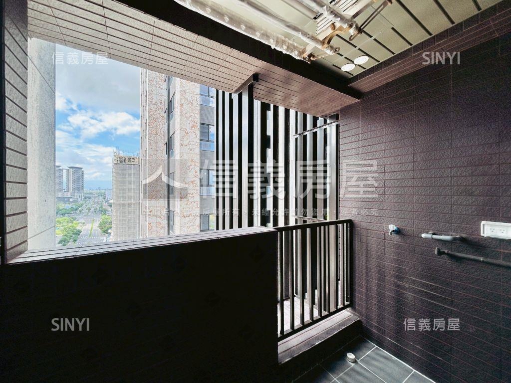 專任青埔逸偉兩房雙衛浴房屋室內格局與周邊環境