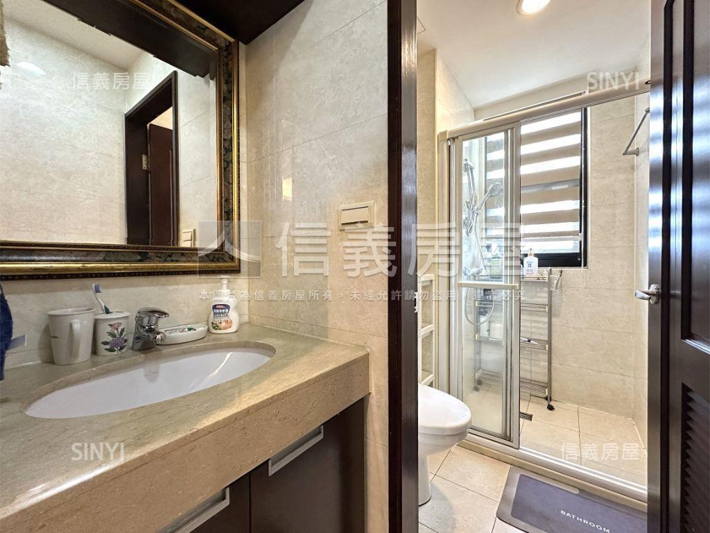 中山藝術稀有景緻樓中樓房屋室內格局與周邊環境