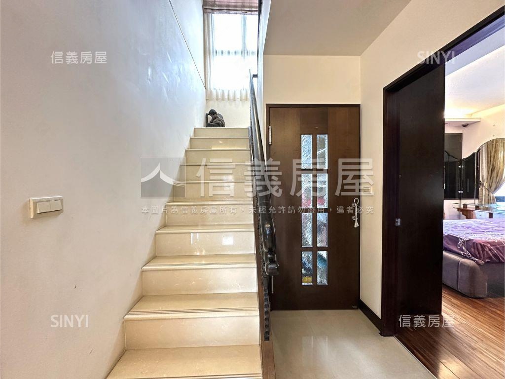 中山藝術稀有景緻樓中樓房屋室內格局與周邊環境