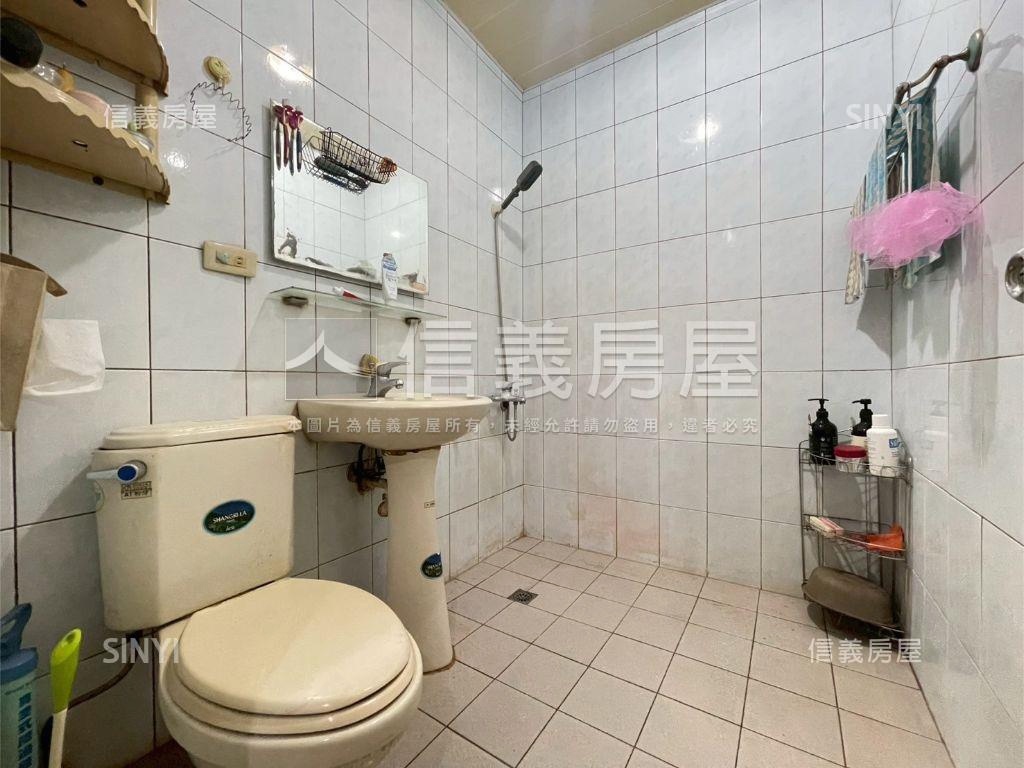 中平方正面寬一樓房屋室內格局與周邊環境