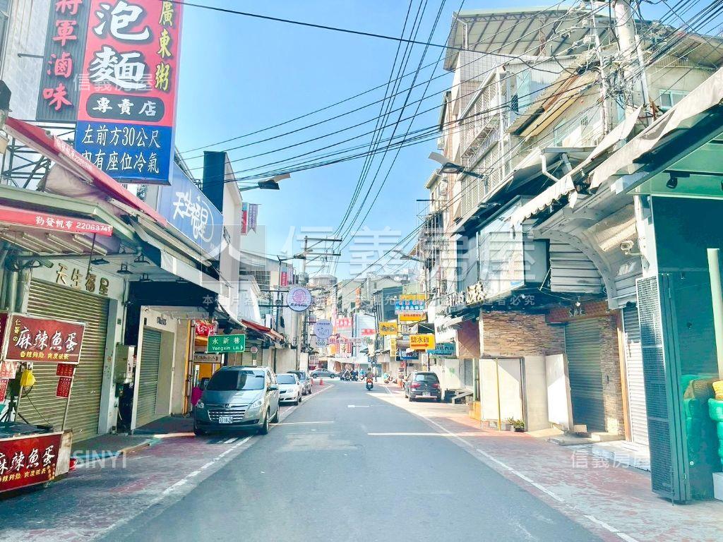 逢甲商圈文華路金鑽店面房屋室內格局與周邊環境