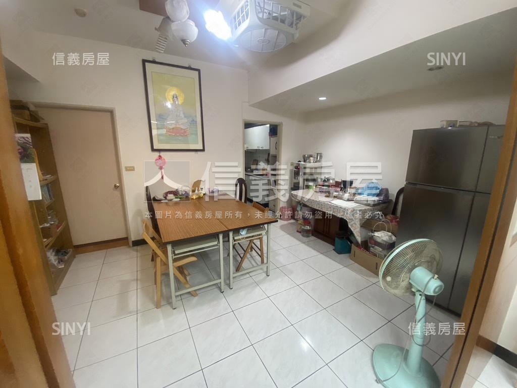 幸美九街二房車位房屋室內格局與周邊環境