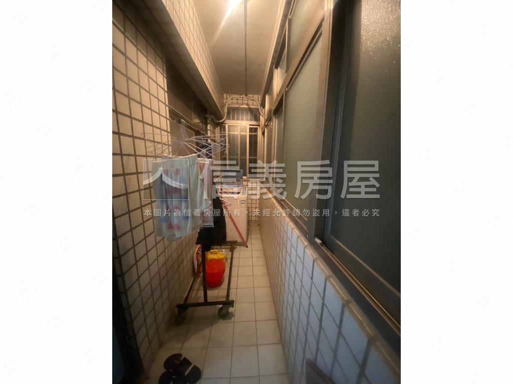 幸美九街二房車位房屋室內格局與周邊環境