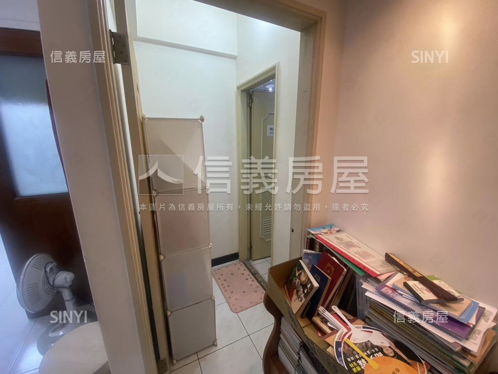 幸美九街二房車位房屋室內格局與周邊環境