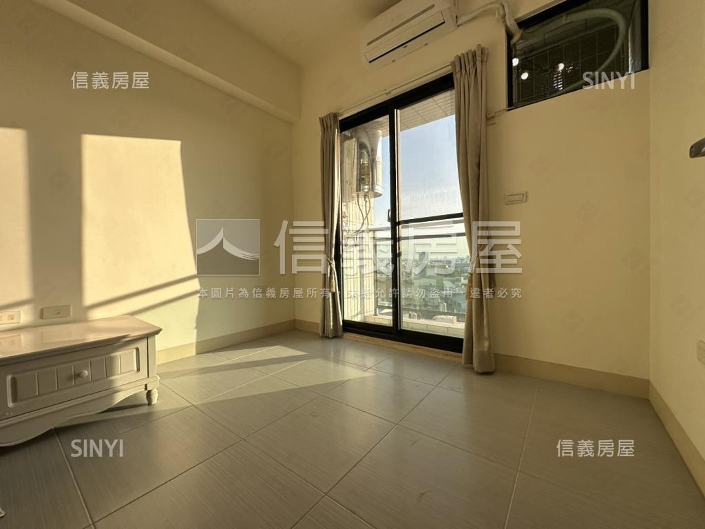 城市樂章２房平車房屋室內格局與周邊環境