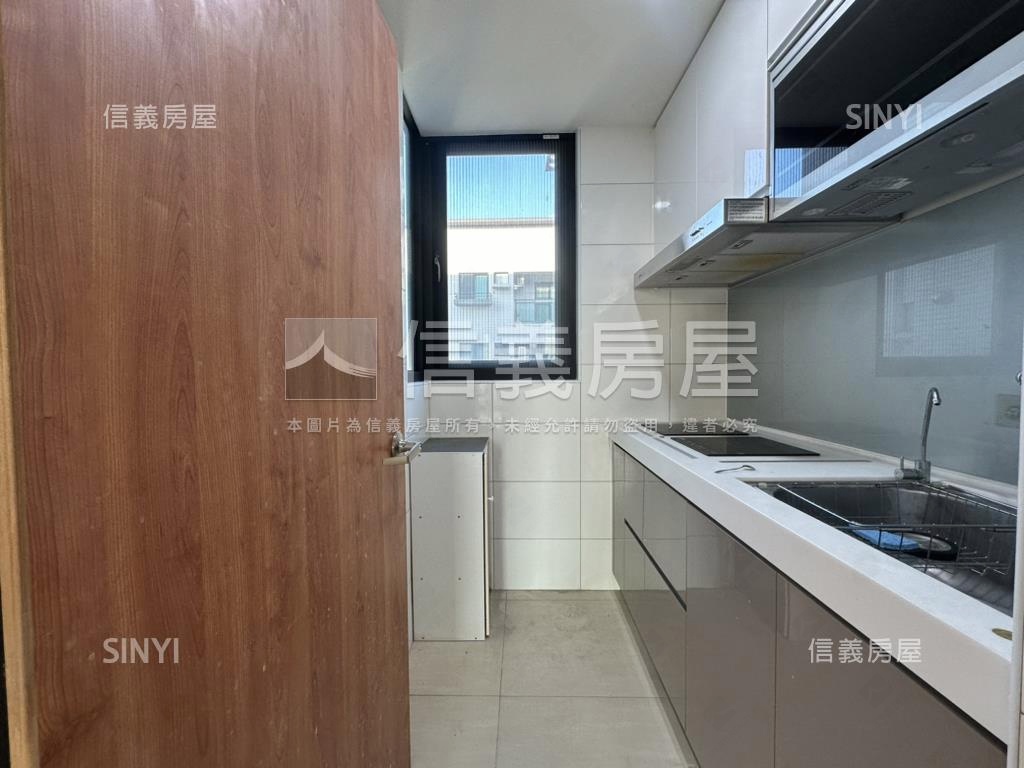 城市樂章２房平車房屋室內格局與周邊環境