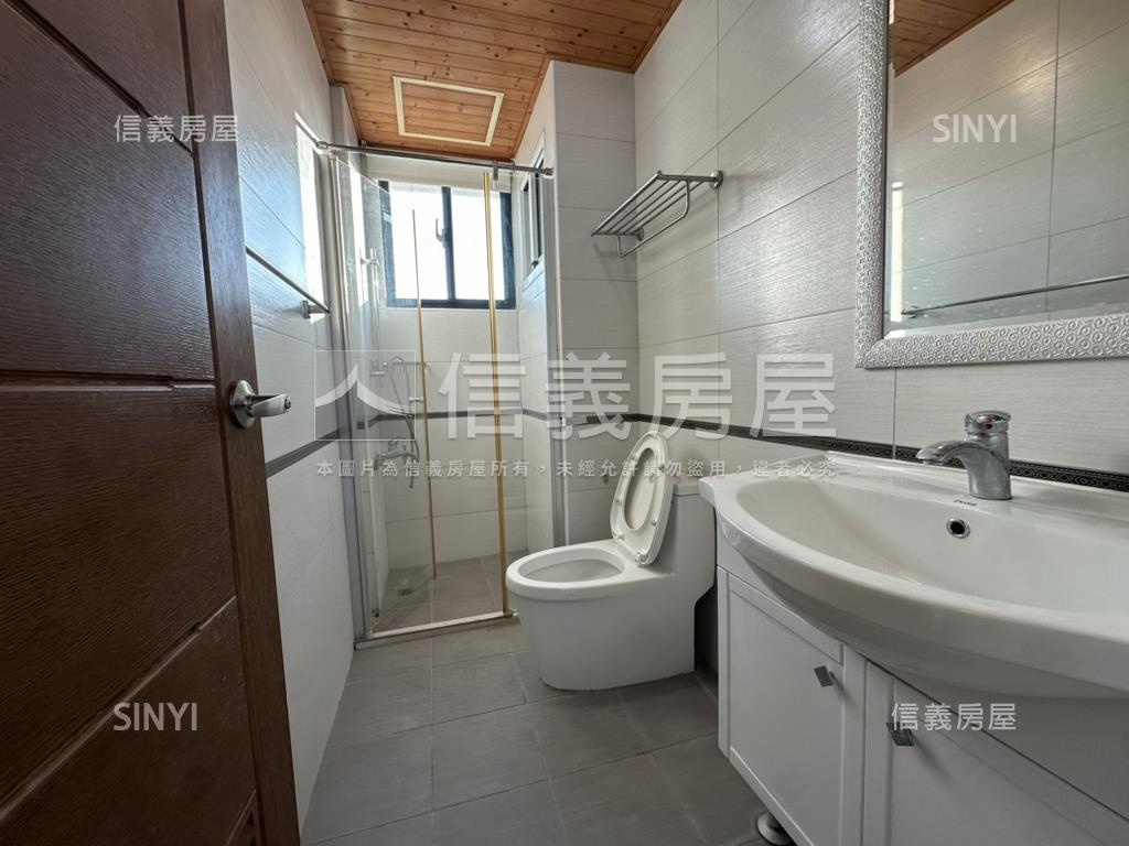 城市樂章２房平車房屋室內格局與周邊環境