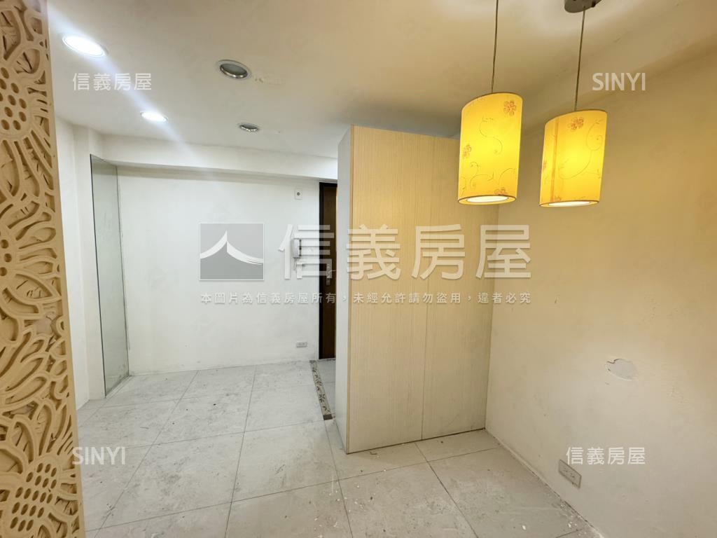 忠駝高樓誠意出售房屋室內格局與周邊環境