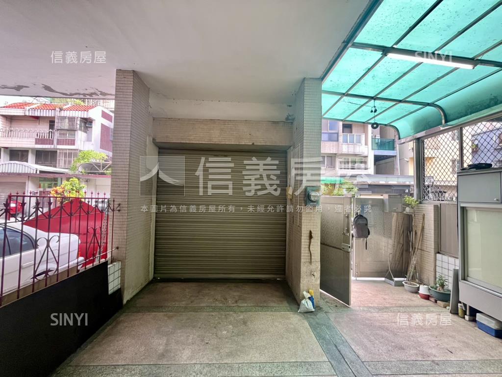 近捷運稀有朝南臨路透天房屋室內格局與周邊環境