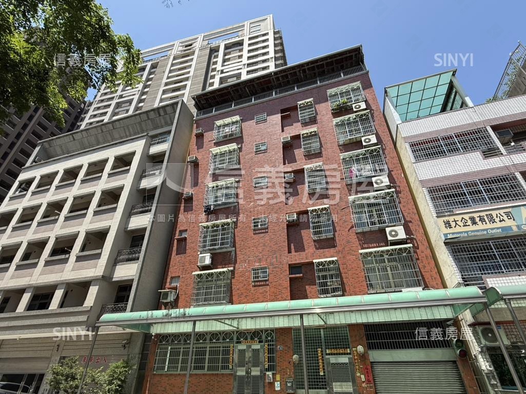 七期低總價四房雙車位房屋室內格局與周邊環境
