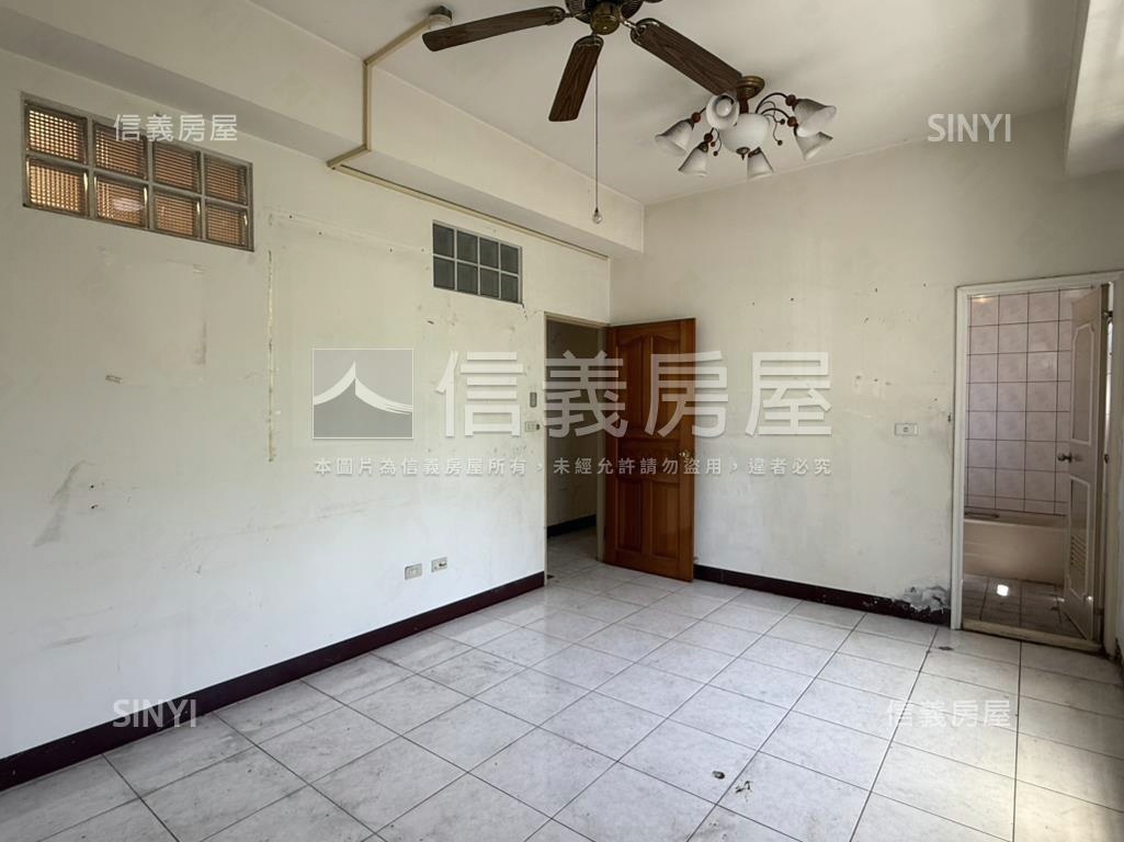 七期低總價四房雙車位房屋室內格局與周邊環境