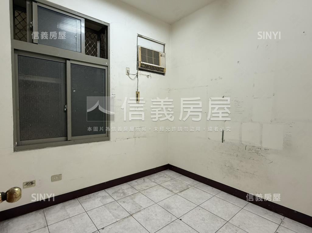 七期低總價四房雙車位房屋室內格局與周邊環境