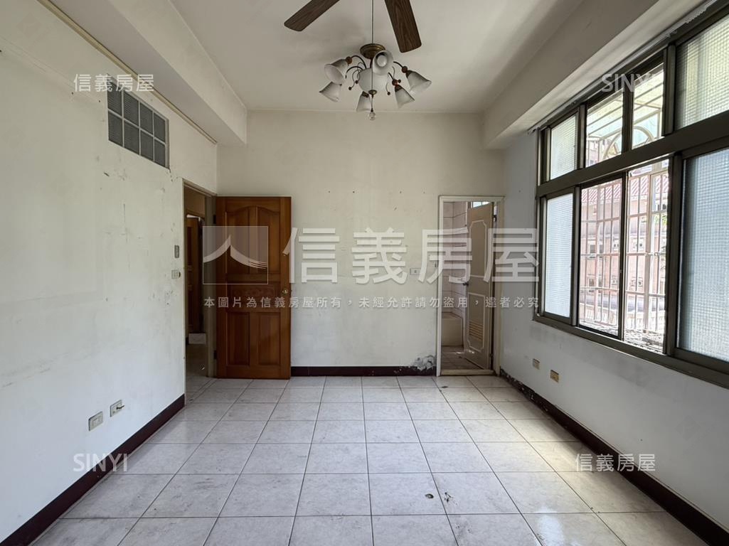 七期低總價四房雙車位房屋室內格局與周邊環境