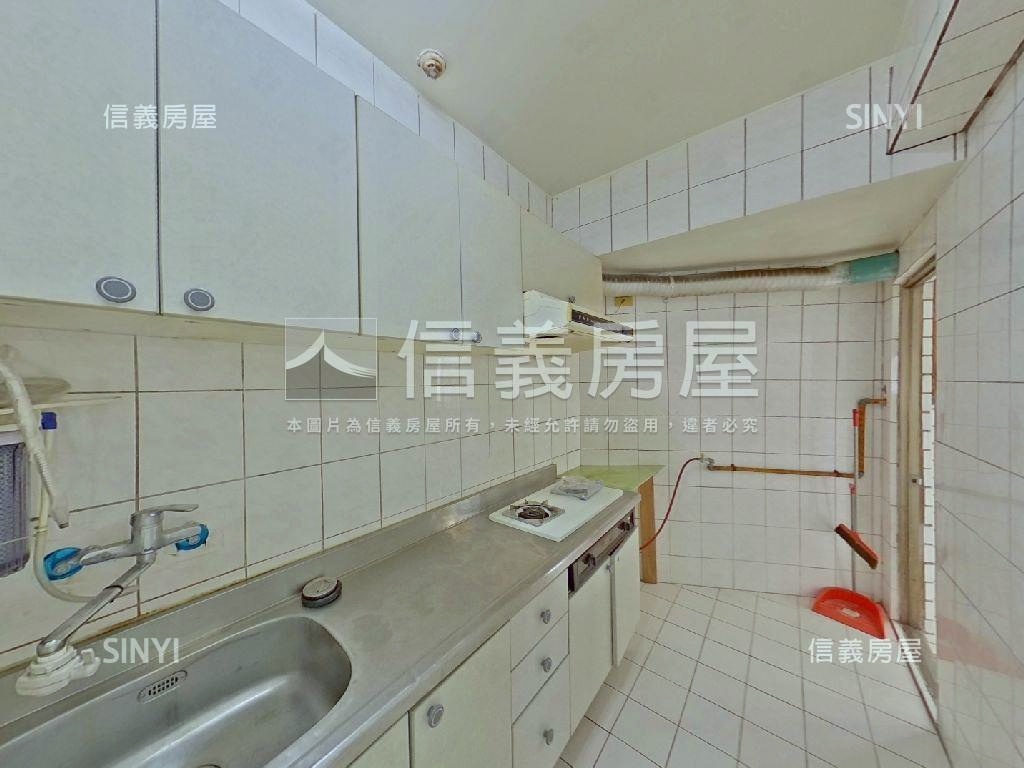 正新農街低總價兩房車位房屋室內格局與周邊環境