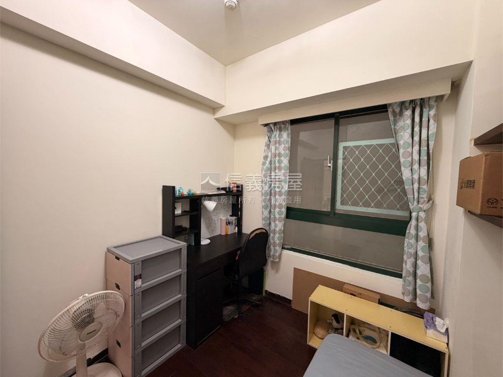 昭揚微風特區三房平面車位房屋室內格局與周邊環境