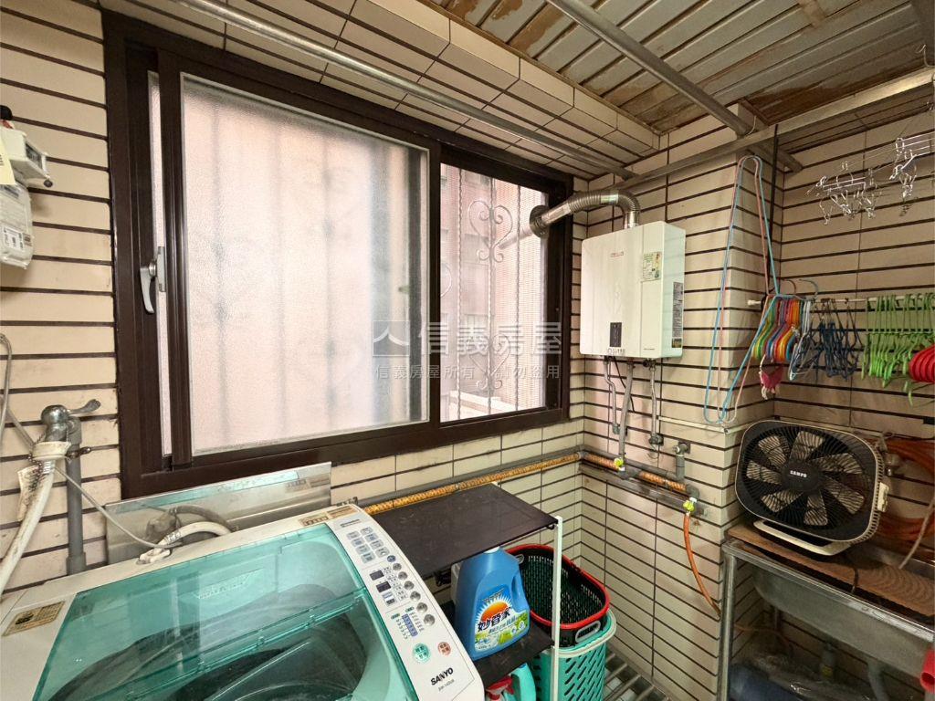昭揚微風特區三房平面車位房屋室內格局與周邊環境
