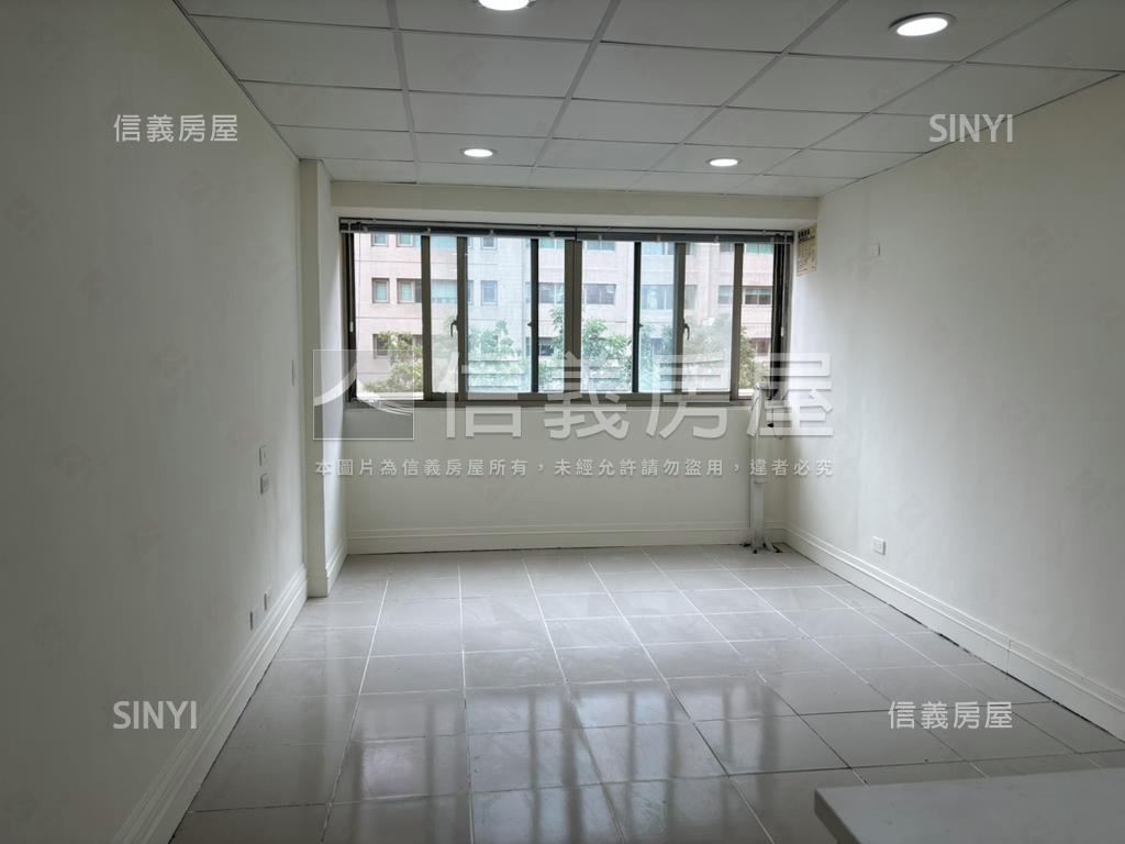 專任近忠孝復興捷運小資屋房屋室內格局與周邊環境