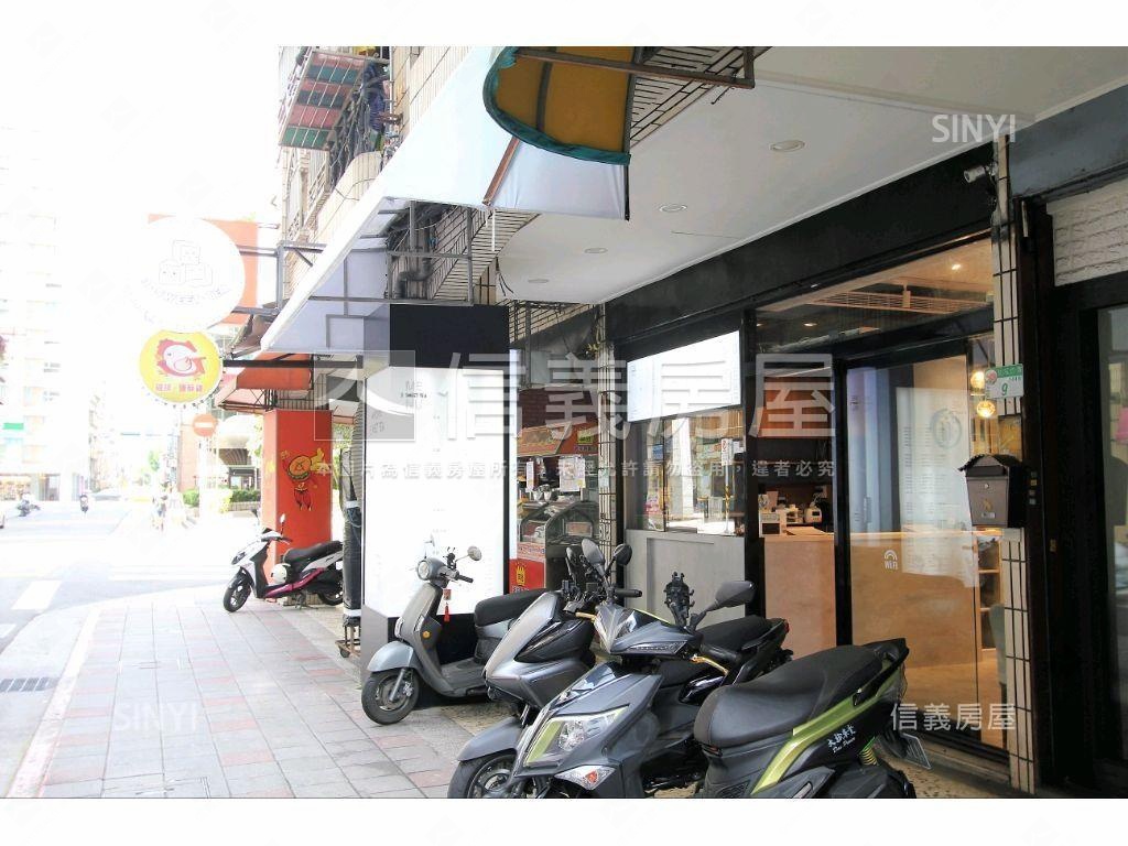 民西捷運挑高金店房屋室內格局與周邊環境