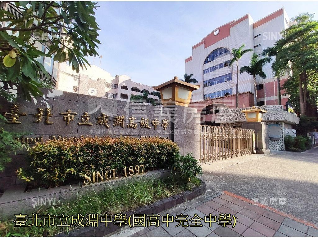 民西捷運挑高金店房屋室內格局與周邊環境