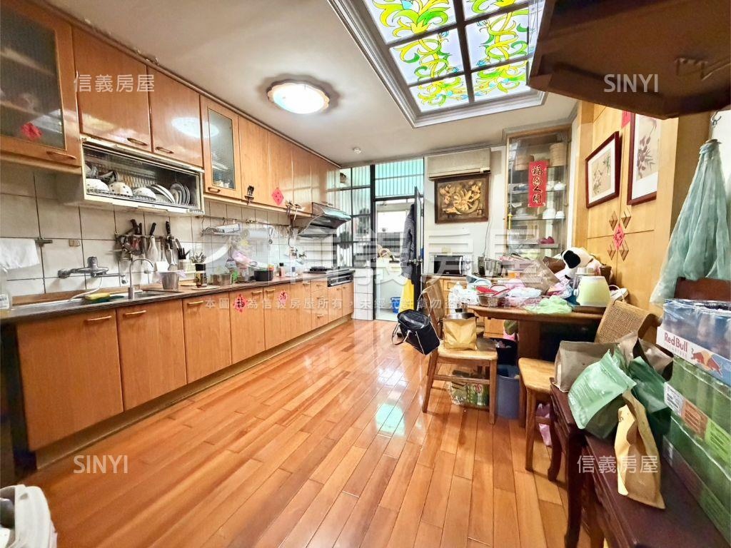 近陽明公園電梯大兩房房屋室內格局與周邊環境