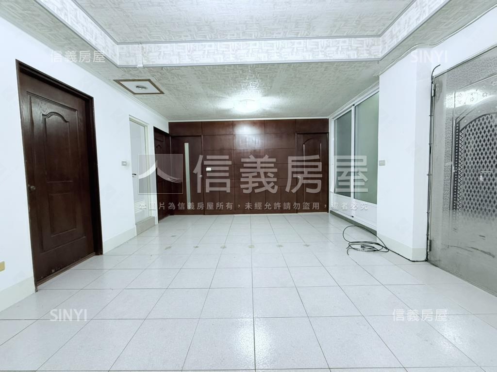 歸仁市中心美三房房屋室內格局與周邊環境