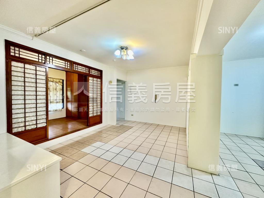 大墩天廈公園第一排房屋室內格局與周邊環境