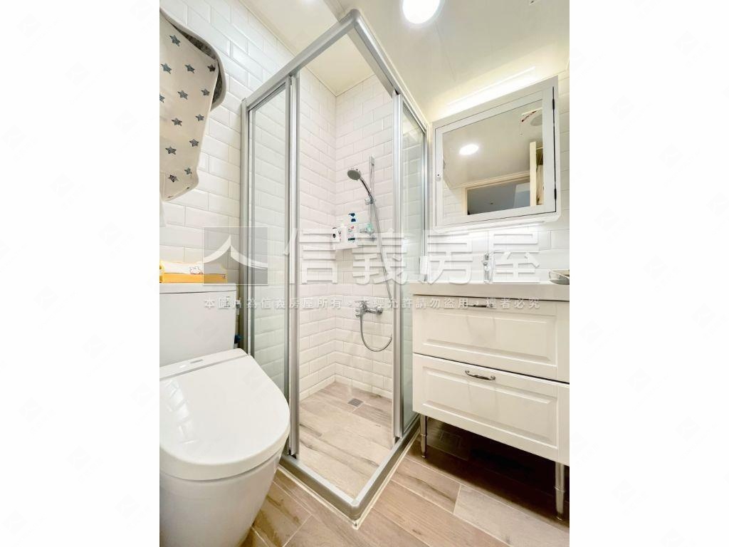 西區２房平車高樓園道視野房屋室內格局與周邊環境