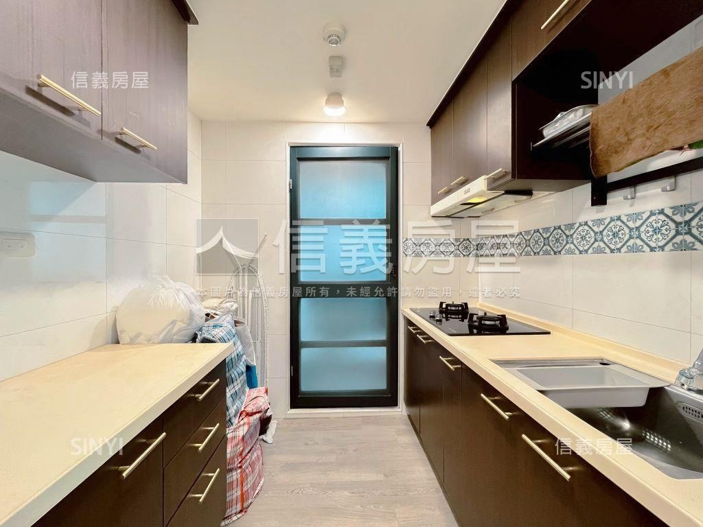 西區２房平車高樓園道視野房屋室內格局與周邊環境