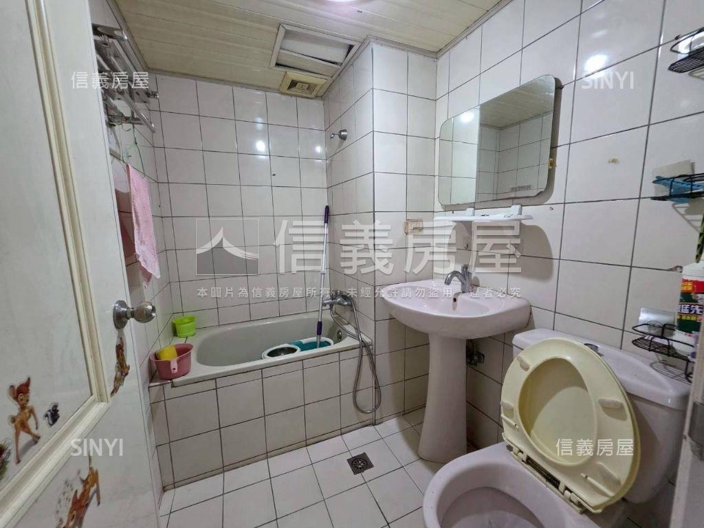 台北芳鄰邊間３房車位房屋室內格局與周邊環境